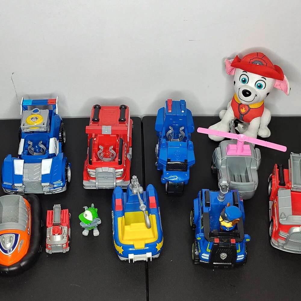 Paw Patrol Action Figures & Vehicles Toy Lot Rocky, Marshall, Chase, Skye Copter